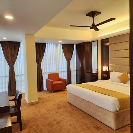 White Park Hotel & Suites Chittagong Luaran gambar