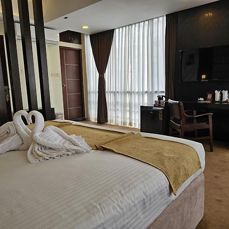 White Park Hotel & Suites Chittagong Luaran gambar