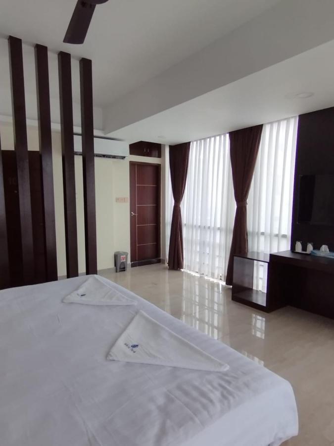 White Park Hotel & Suites Chittagong Luaran gambar