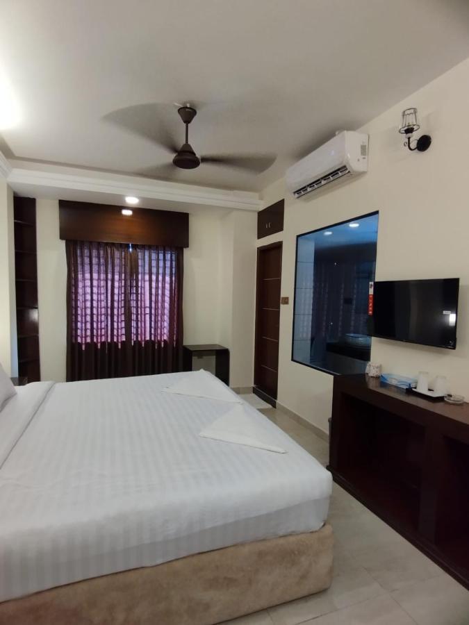 White Park Hotel & Suites Chittagong Luaran gambar