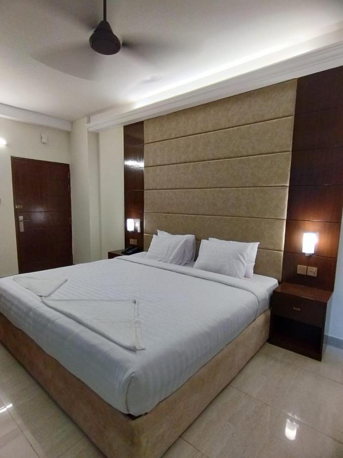 White Park Hotel & Suites Chittagong Luaran gambar