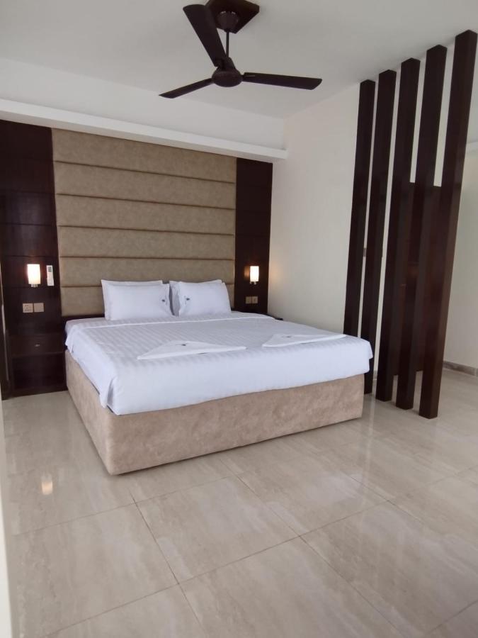 White Park Hotel & Suites Chittagong Luaran gambar
