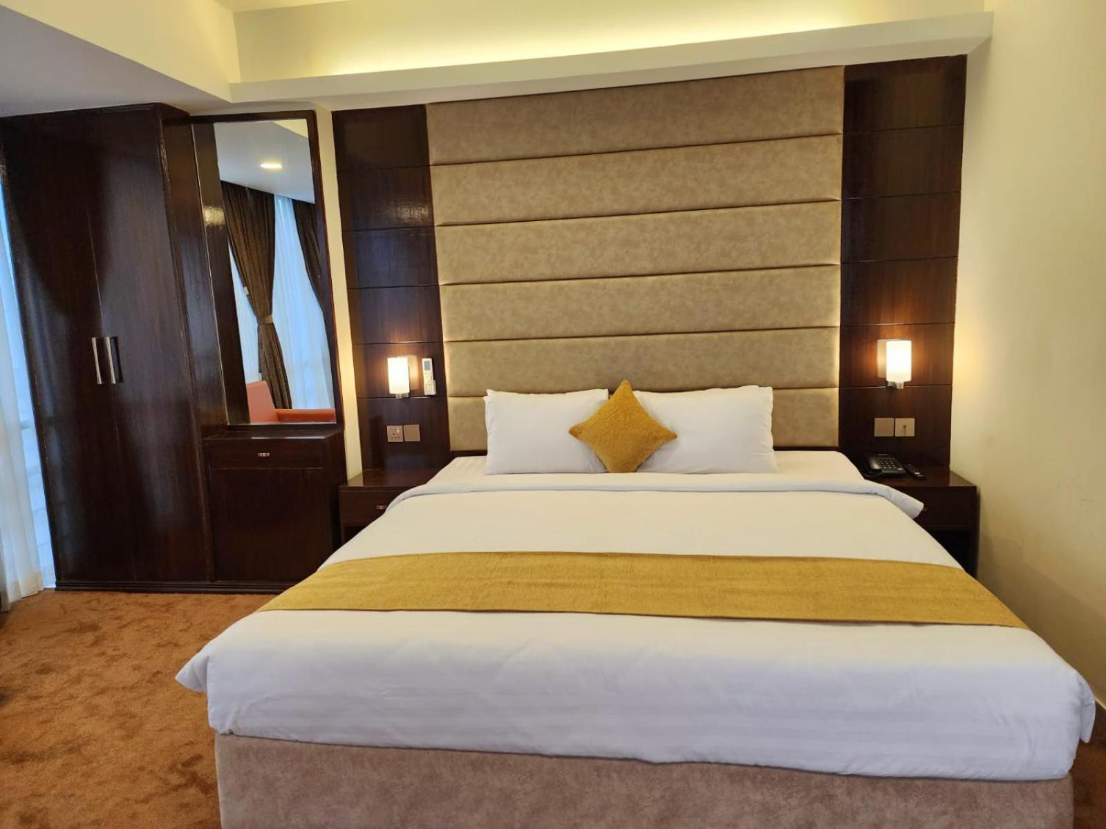 White Park Hotel & Suites Chittagong Luaran gambar