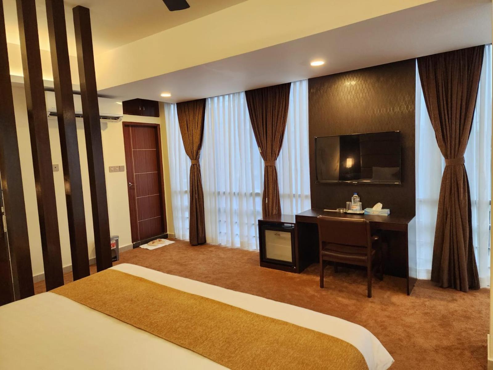 White Park Hotel & Suites Chittagong Luaran gambar