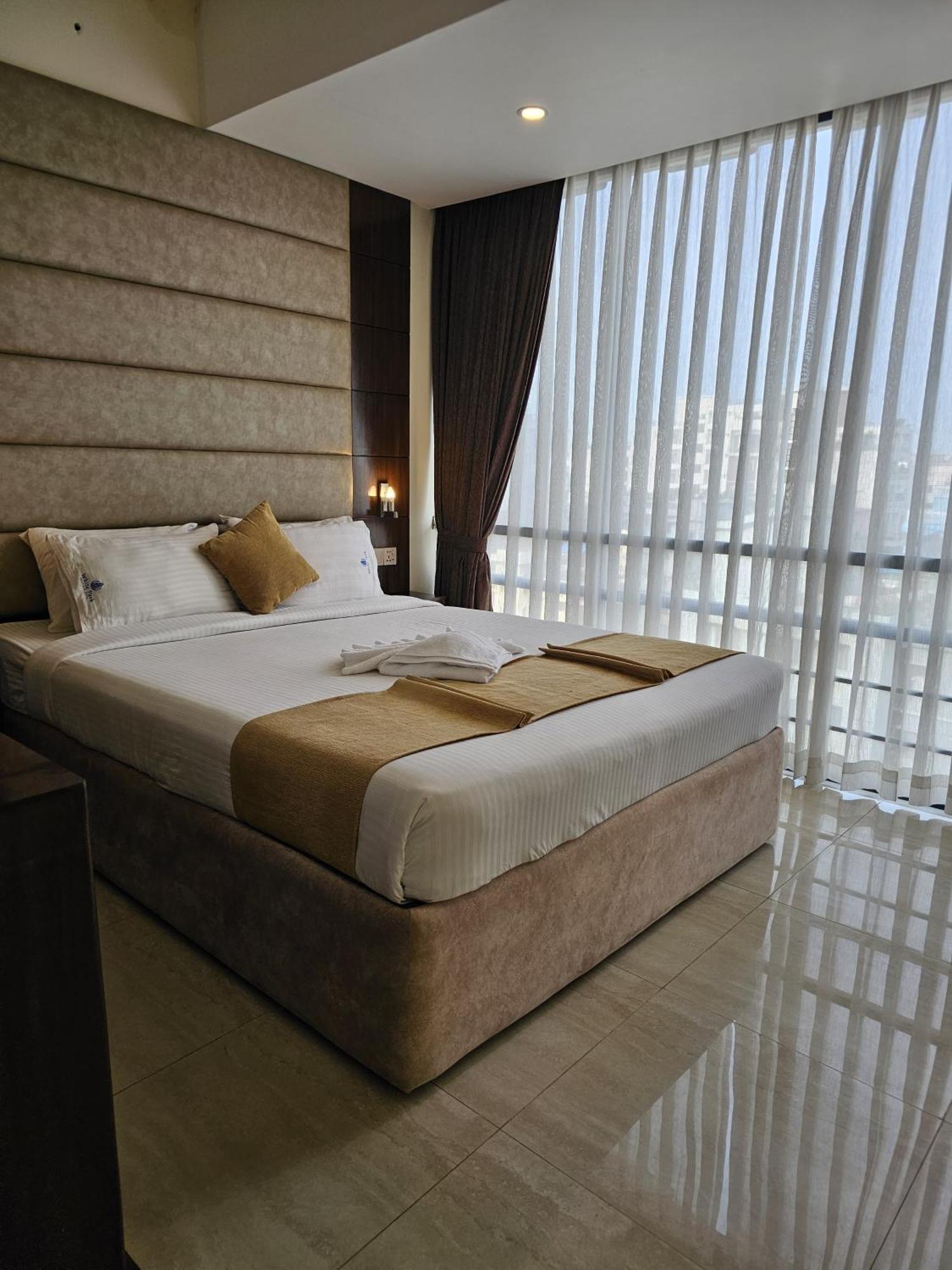 White Park Hotel & Suites Chittagong Luaran gambar